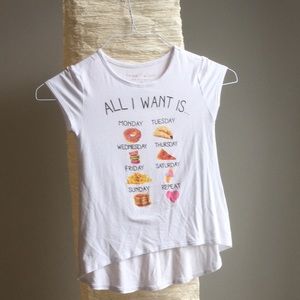 A white t shirt